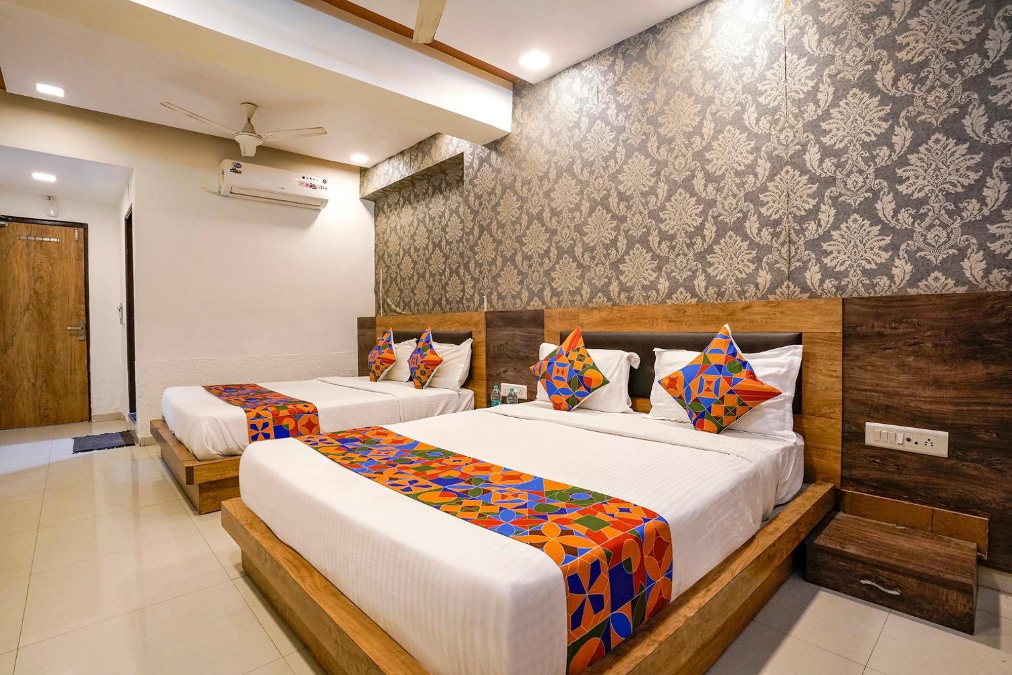 Fabhotel Galaxy I أحمد أباد المظهر الخارجي الصورة