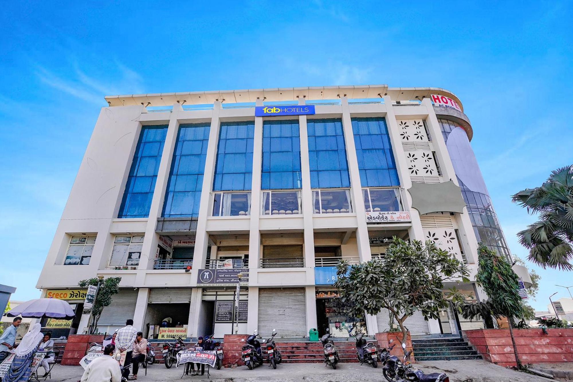 Fabhotel Galaxy I أحمد أباد المظهر الخارجي الصورة