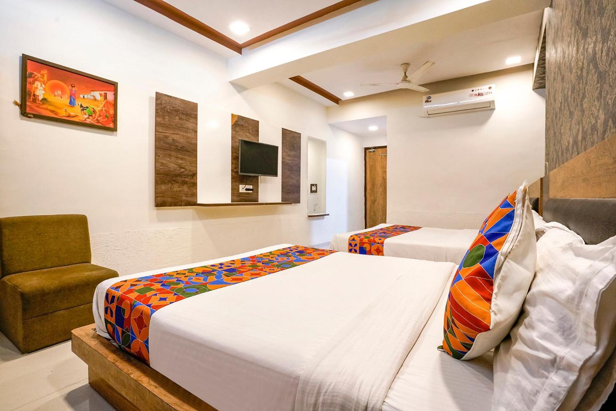 Fabhotel Galaxy I أحمد أباد المظهر الخارجي الصورة