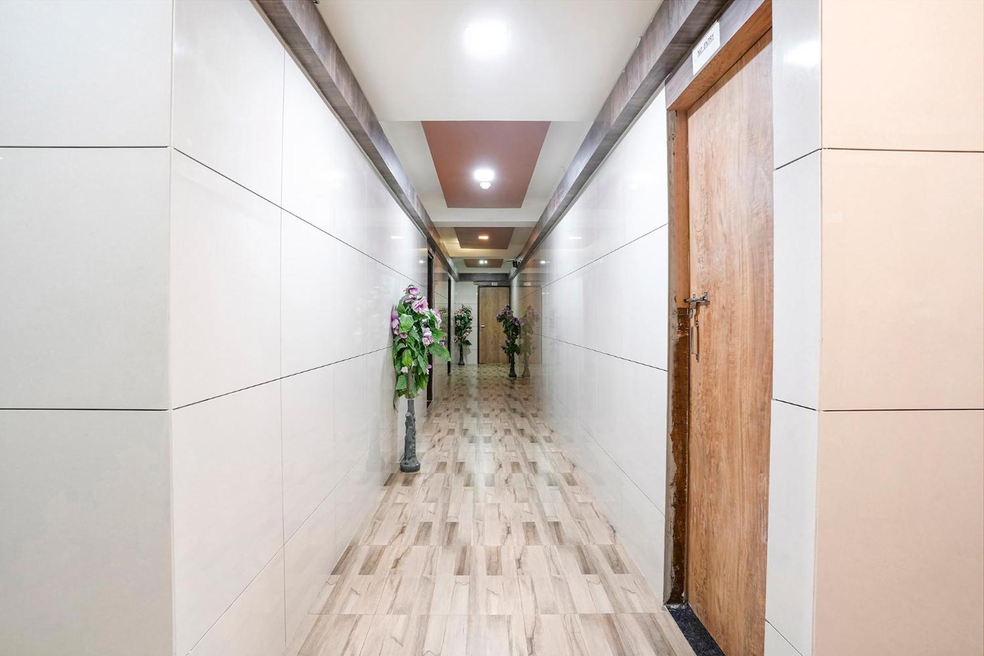 Fabhotel Galaxy I أحمد أباد المظهر الخارجي الصورة