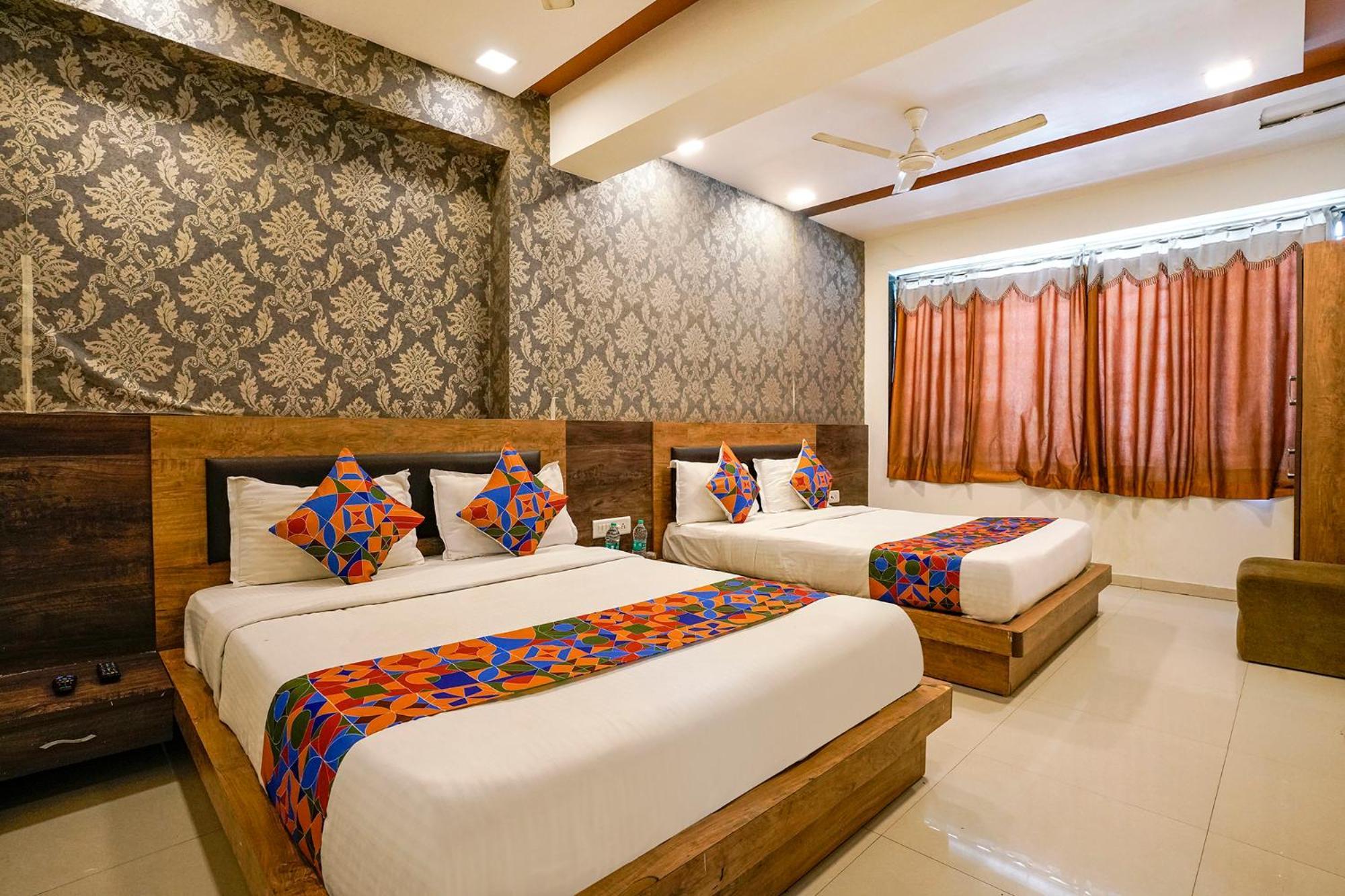 Fabhotel Galaxy I أحمد أباد المظهر الخارجي الصورة