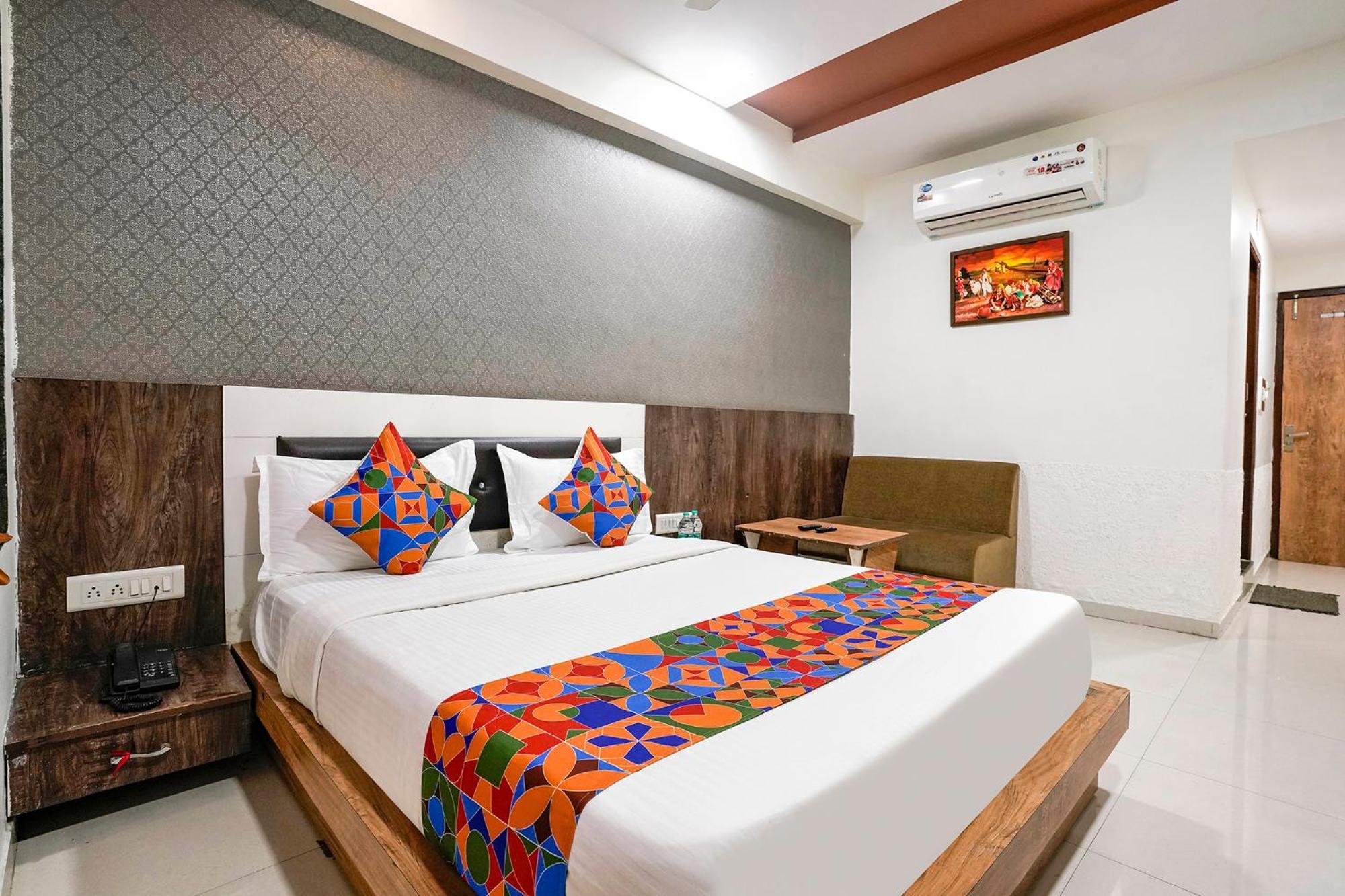 Fabhotel Galaxy I أحمد أباد المظهر الخارجي الصورة